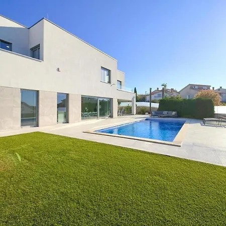 Luxury With A Swimming Pool Krk - 23992