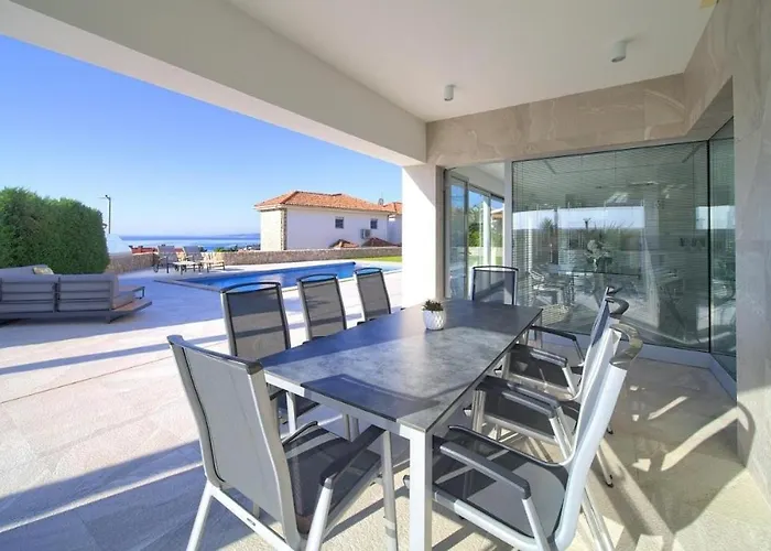 别墅 Luxury With A Swimming Pool Krk - 23992