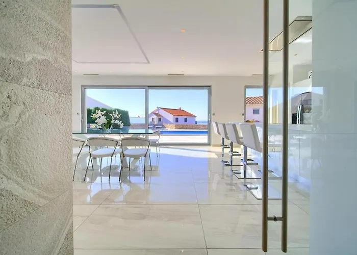 Luxury With A Swimming Pool Krk - 23992 别墅 *