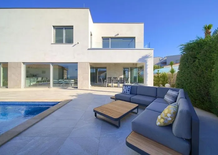 Luxury With A Swimming Pool Krk - 23992 克尔克