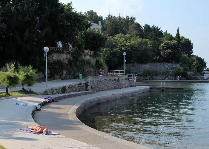 Luxury With A Swimming Pool Krk - 23992 别墅