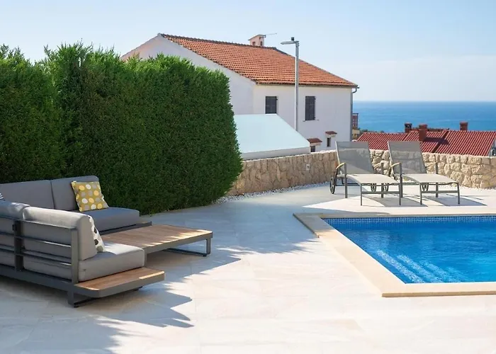 Luxury With A Swimming Pool Krk - 23992 * 克尔克